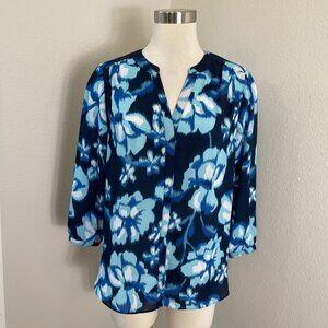 NYDJ Womens Small Blue Floral 3/4 Sleeve Blouse Lightweight Pleated Back Shirt